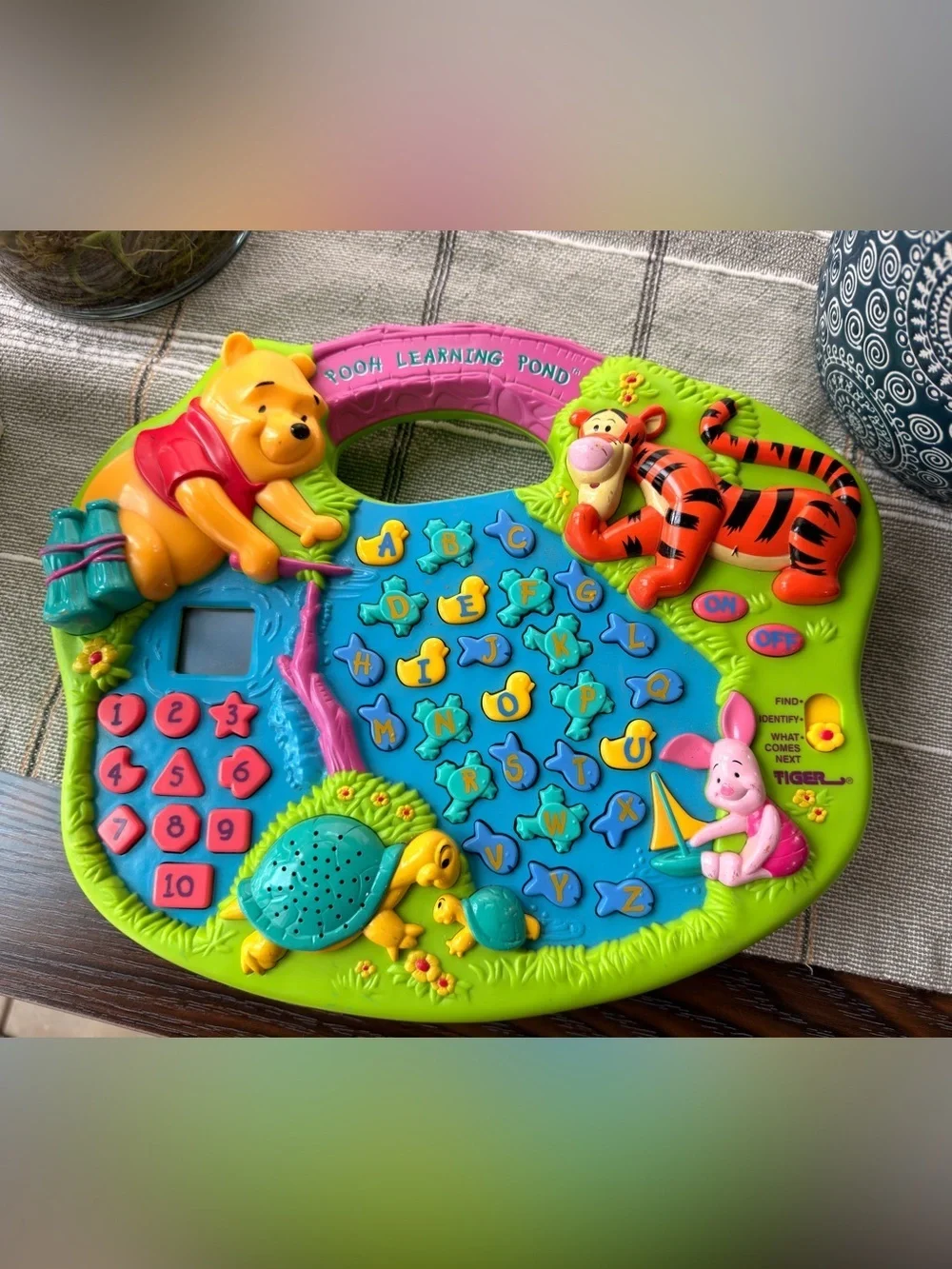 Vintage lovely Disney Winnie The Pooh Learning Pond Vintage in good condition